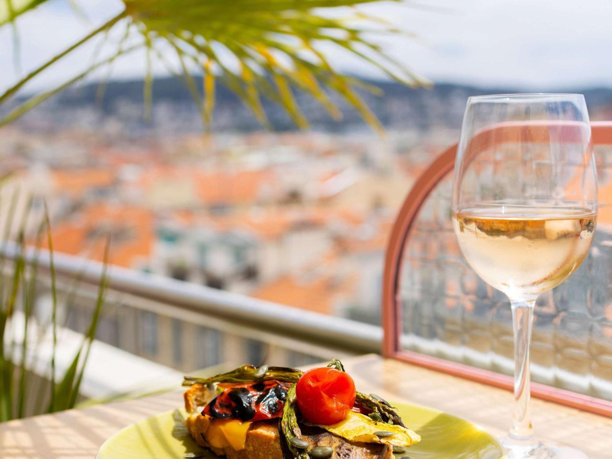 Mercure Nice Centre Notre Dame Bagian luar foto
